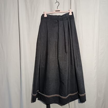 Genderless Wallet fit plissé skirt